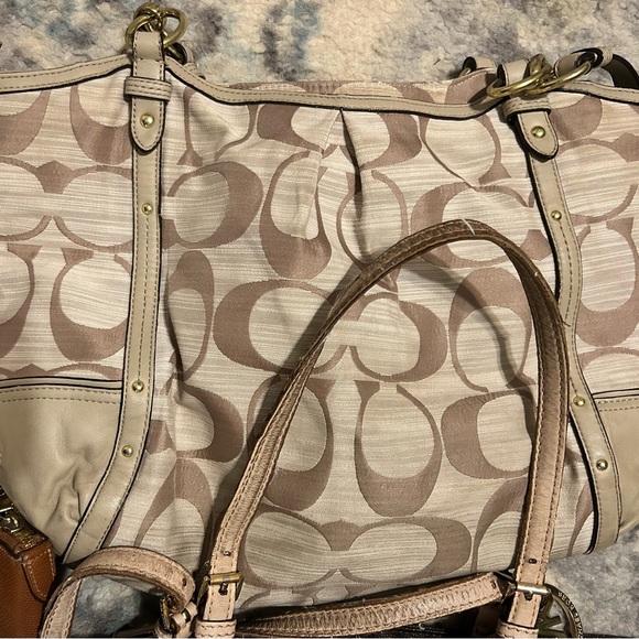 Purses - Picture 3 of 5